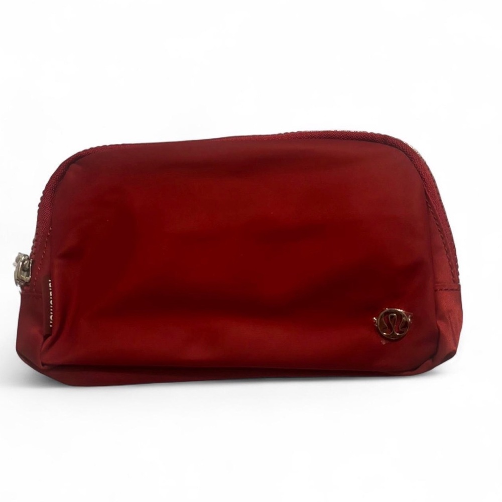 RARE Lululemon Belt Bag In The Color Mulled Wine 🍷